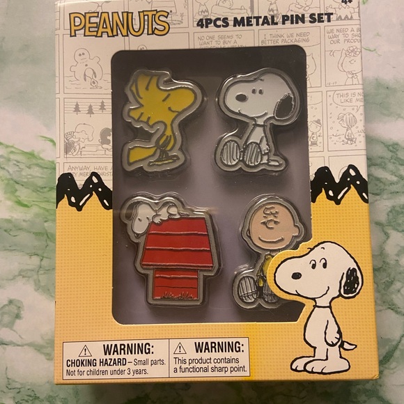 Peanuts Other - Peanuts Snoopy Woodstock Charlie Brown 4pc Metal Trading Pin Set